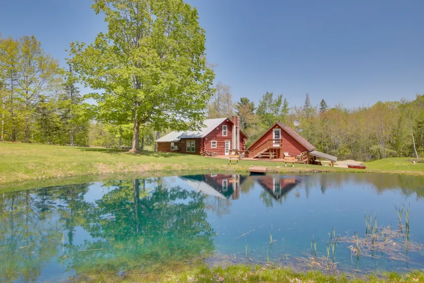 Trout Ponds & Sauna: Unique Log Cabin in Freedom - Image 1