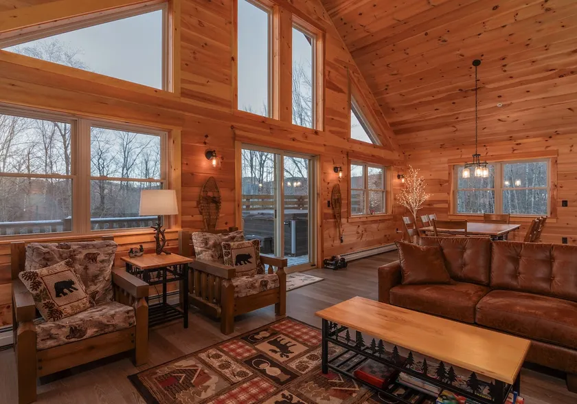Bubblecuffer Cabin: On shuttle Route w/Hot Tub! - Image 1