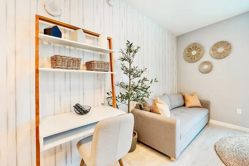 Amazing Bayviews Studio! Perfect Location - Image 1