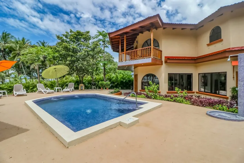 Dreamy Tropical Escape W/ Fast WiFi, Beach Access, Private Pool, AC & Balcony - Image 1