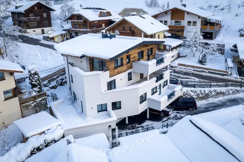 Apartamento 'Sabrina Rotpleiskopf' con vistas a la montaña, balcón y wifi - Image 1