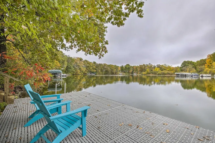 Birchwood Cottage with Red Cedar Lake Access! - Image 1