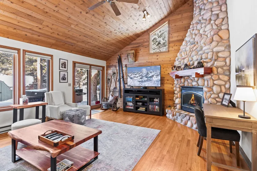Abode at Alpine Retreat - Image 1