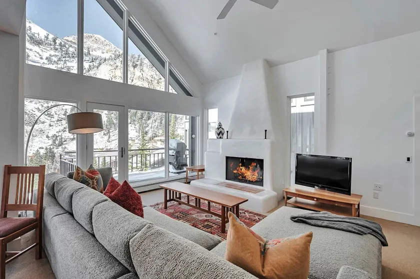 Ski in/ski out to Alta in this bright, breathtaking new home that sleeps 12 with fireplace! - Image 1