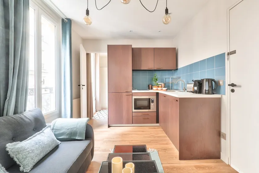 Charming apartment in the heart of the 10th arrondissement - Image 1