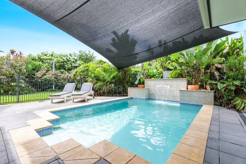 Villa Blue - Coastal Family Escape/heated pool - Image 1