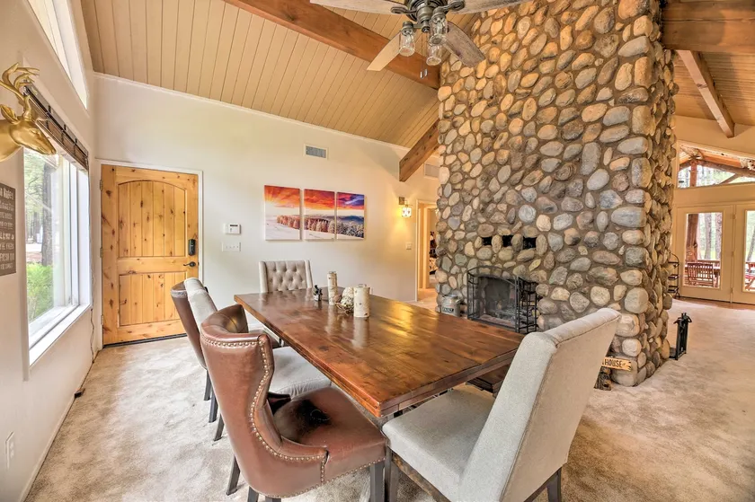 Wooded Yard, Gas Grill: Lush Pinetop Retreat - Image 1