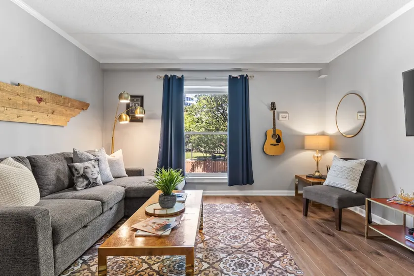 Famous MUSIC ROW 1 Bedroom Condo with FREE Parking and Pool - Image 1