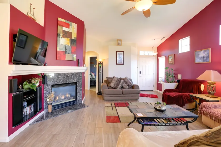 Quaint Cul De Sac Home 14 Miles to Downtown Reno - Image 1