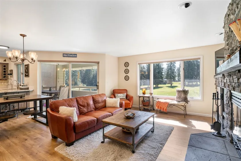 Get Lost Guest House - Sweeping Views of Fairways + Near Stevens Pass - Image 1