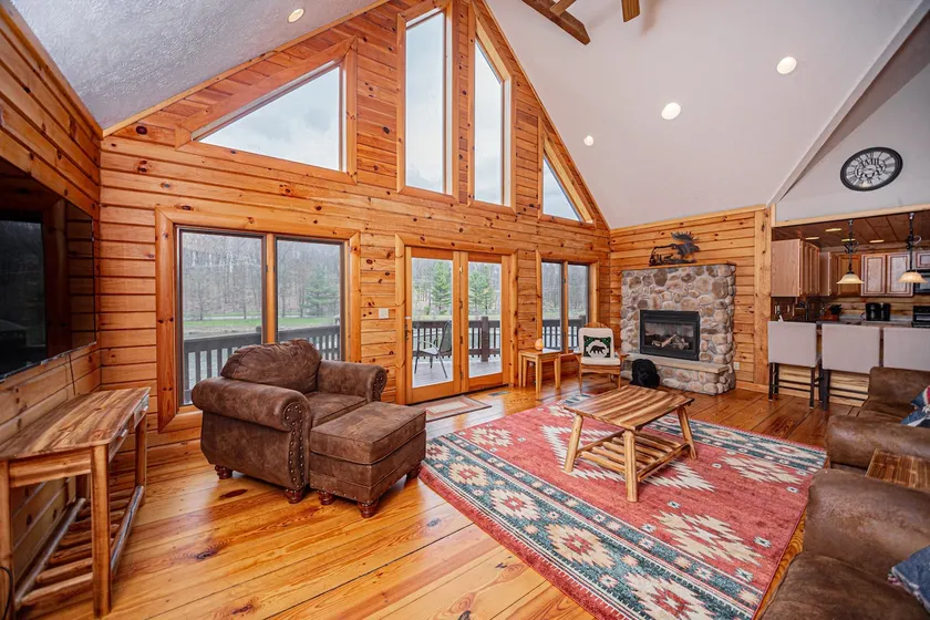 Duck Pond Lodge - Image 1