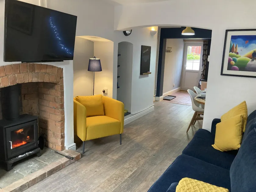 Witcroft Cottage - Image 1