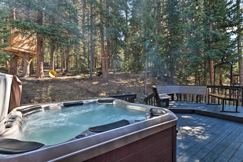 6 Mi to Breck Resort: Family Cabin w/ Game Room - Image 1