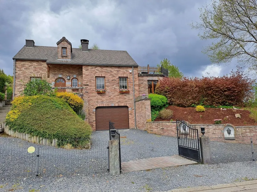 Ferienhaus mit Whirlpool in Vielsalm - Image 1