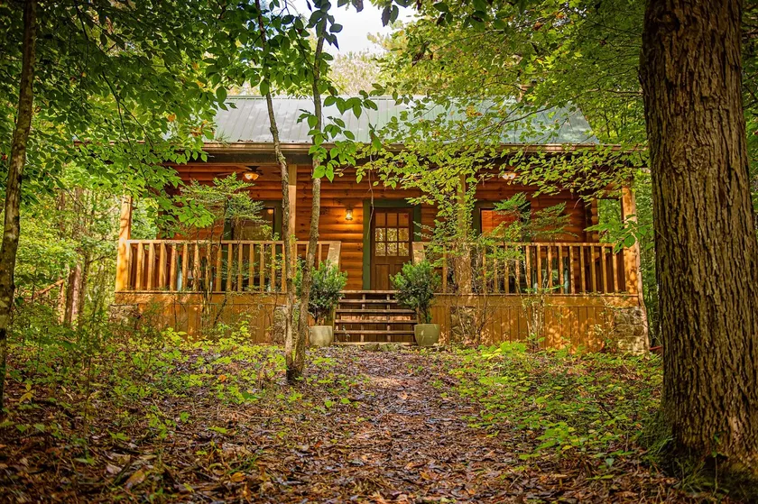 Cherokee private cabin in Riverside Resort - Image 1
