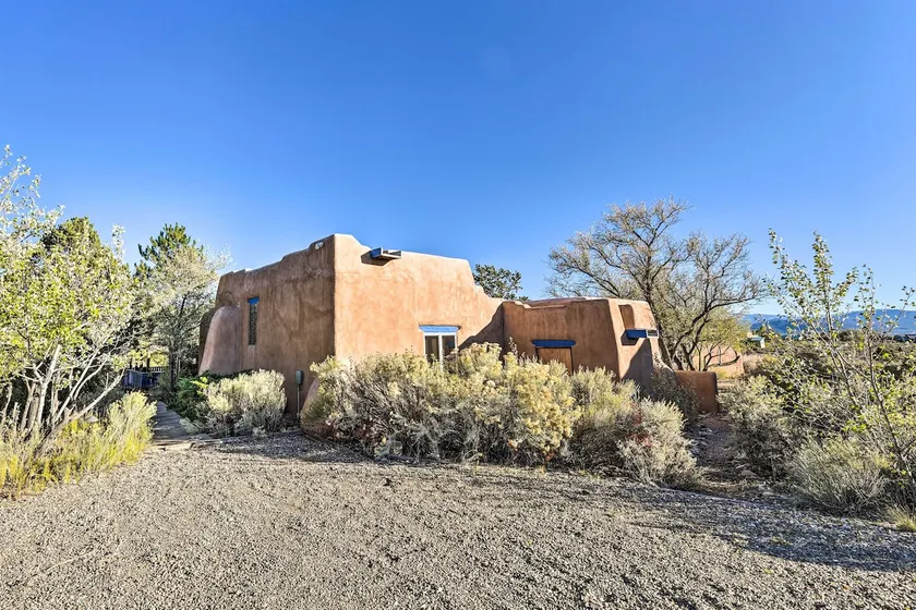 El Prado Home w/ Hot Tub, Panoramic Mtn Views - Image 1