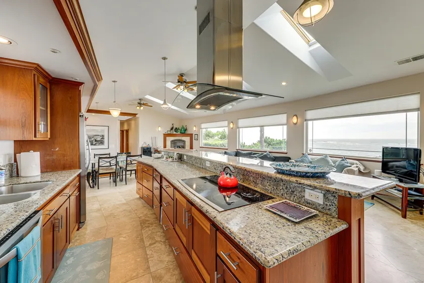 Crescent City Getaway w/ Panoramic Ocean Views! - Image 1