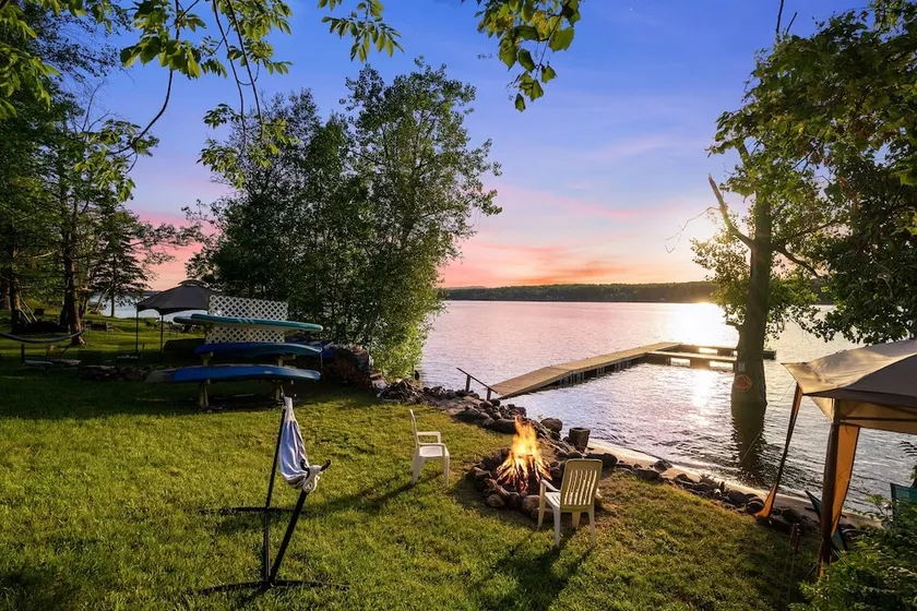 South Shore Lake House Hideaway - Image 1