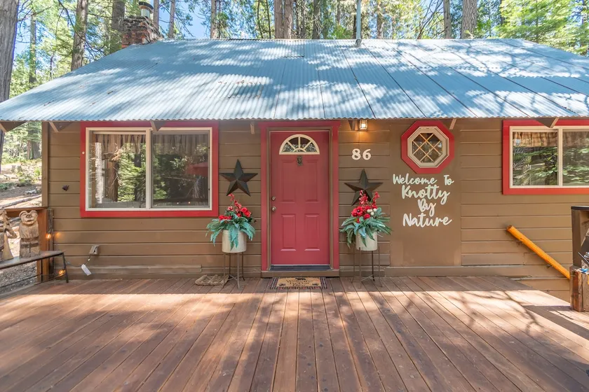 Knotty by Nature - Adorable Cabin on Private Road with Firepit! (winter only) - Image 1