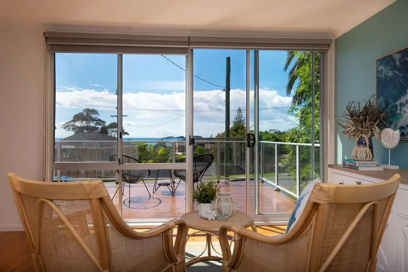Beach House Ocean Views in Batehaven - Image 1