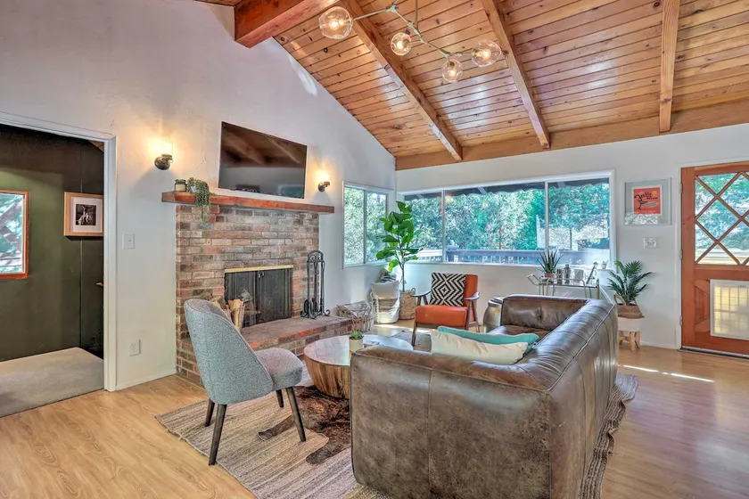Modern & Unique Cabin with Deck by Lake Gregory! - Image 1