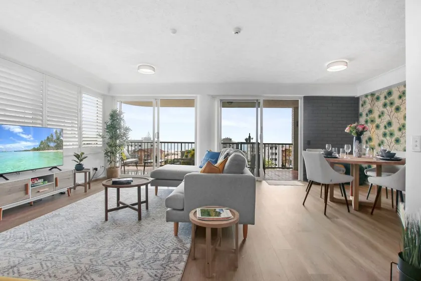 Canberra Heights Unit 2 35 Canberra Tce Kings Beach - Image 1
