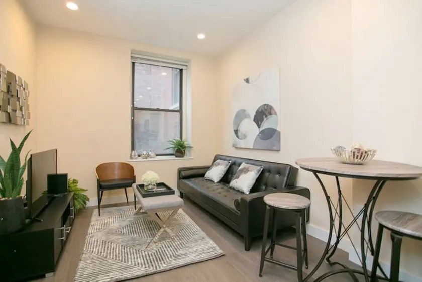 Newly Designed Loft - Fast Wifi - Pet Friendly - Image 1
