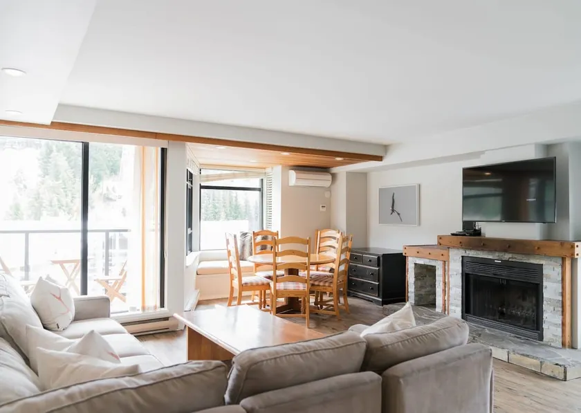 The Garibaldi Suite Mountain View - Image 1