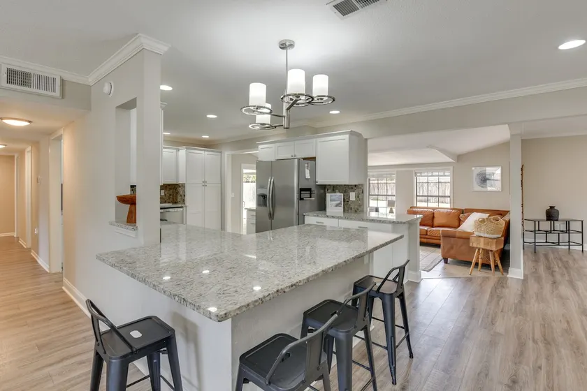 Spacious Fort Walton Beach Home ~ 2 Mi to Beach! - Image 1