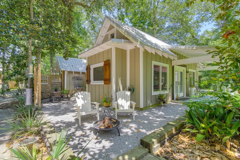 Historic Biloxi Bay Cottage w/ Beautiful View - Image 1