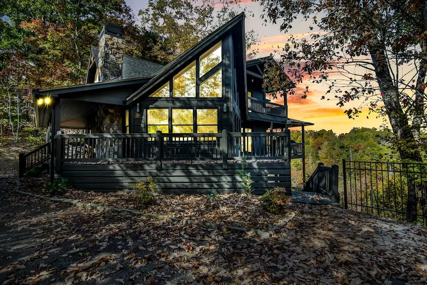 2 Masters + Theater + Sauna + Mtn Views + Hot Tub - Image 1
