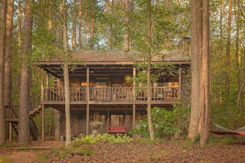 The Pines Ocoee riverside log cabin with jacuzzi tub - Image 1