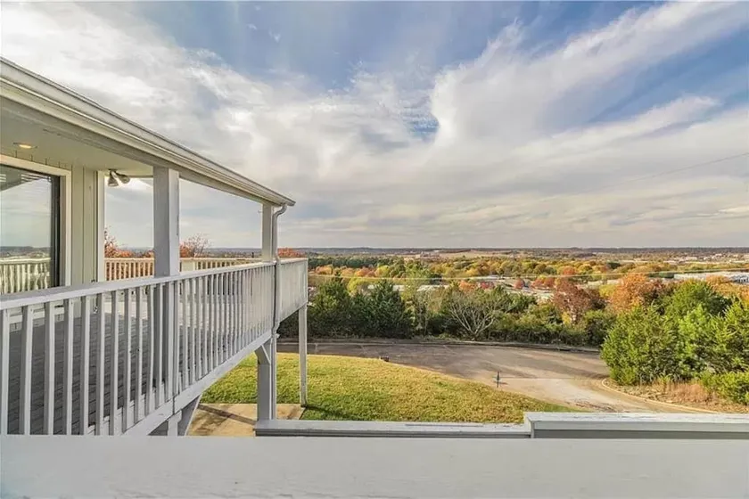 Best view in Fayetteville - Hot tub (Sleeps 4) - Image 1