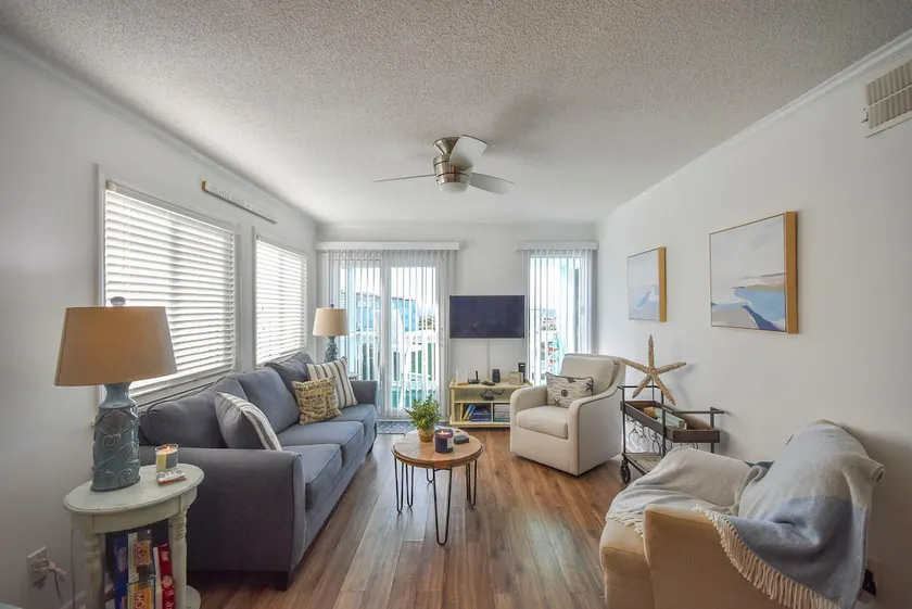 Coastal Condo w/ Public Atlantic Beach Access - Image 1