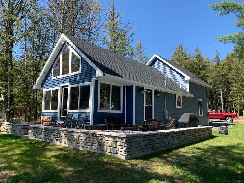 Sebec, Maine Lakefront Retreat – Modern Comfort & - Image 1