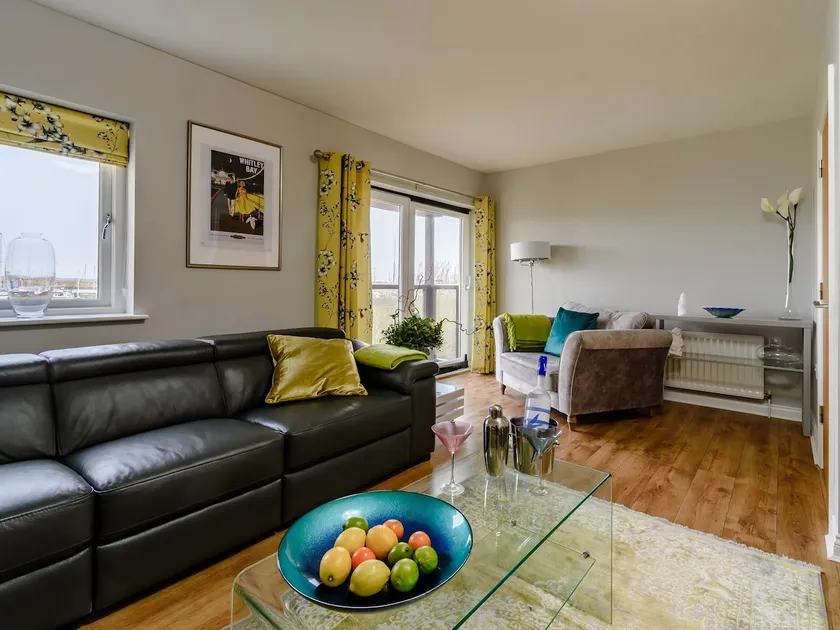 Marina View - Spacious Town House with Views. Pet freindly  - Image 1