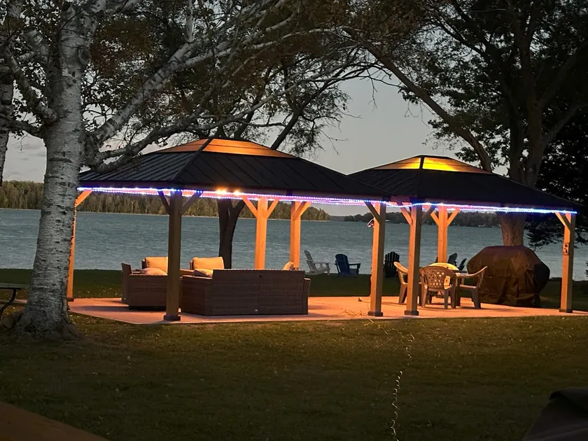 Grand Point Peninsula Lake House - Image 1
