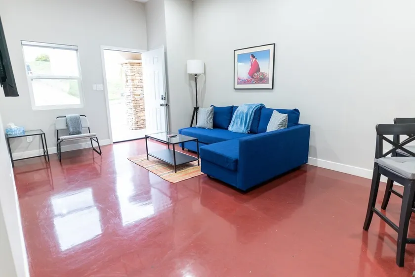 Comfy apartment in Bay Park. - Image 1