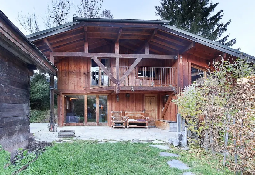 Chalet of the 5 Chardons ski-in ski-out - Image 1