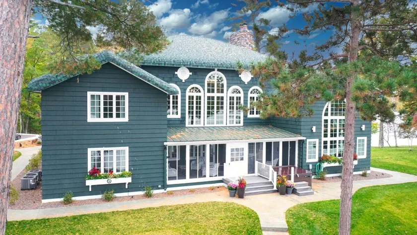 Historic 9 Bedroom Estate on the Eagle River - Image 1