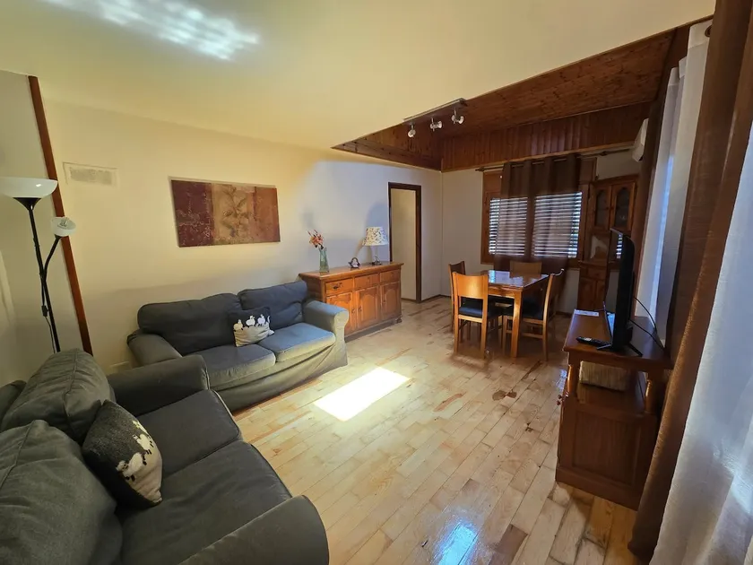Apartment with mountain views in Alp - Image 1