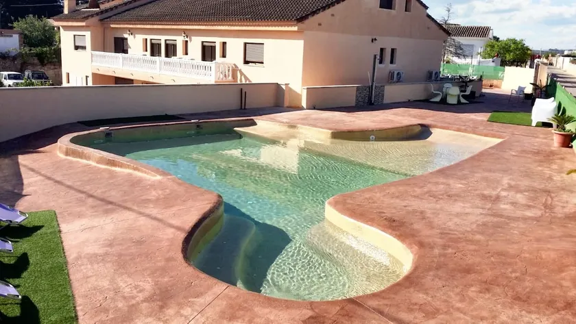 Villa in Godelleta - Image 1