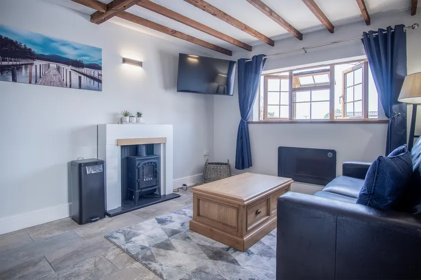 Honeysuckle Cottage - 1 Bedroom Cottage - Amroth - Image 1