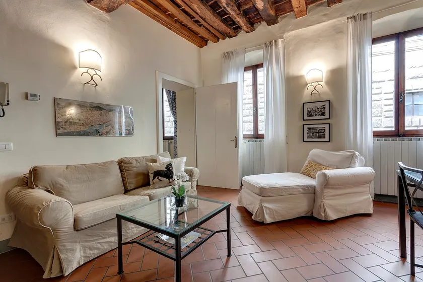 Leoni by Monteverdi Apartments - Image 1