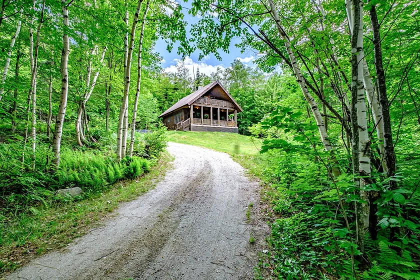 Bigfoot Bungalow - Authentic cozy Bungalow - Image 1