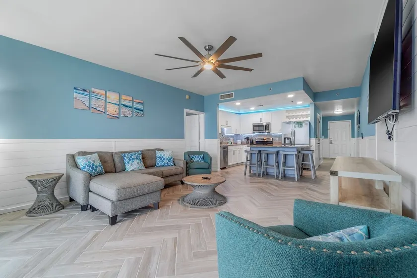 Reel Life PCB 1910-Open Kitchen-Sleeps 6 - Image 1