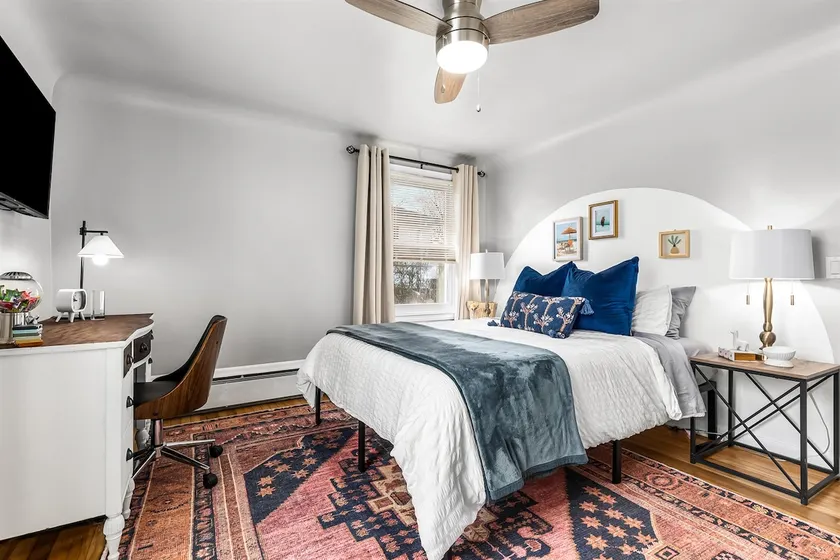 Warm & Comfy 2BR, Huge Backyard, Great Location! - Image 1