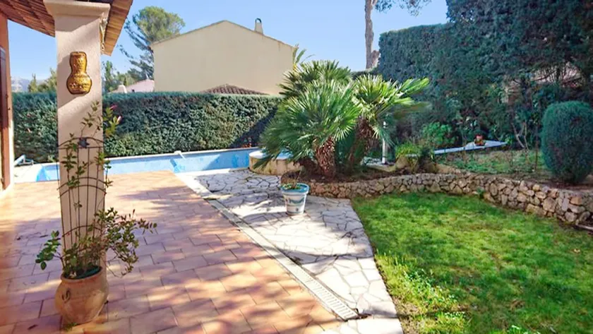Villa in Saint-Raphaël - Image 1