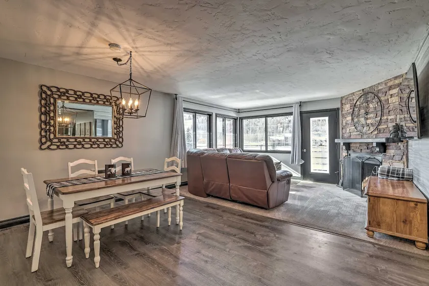 ‘The Bunk House’ - Ski-In/Ski-Out at Giant Steps! - Image 1