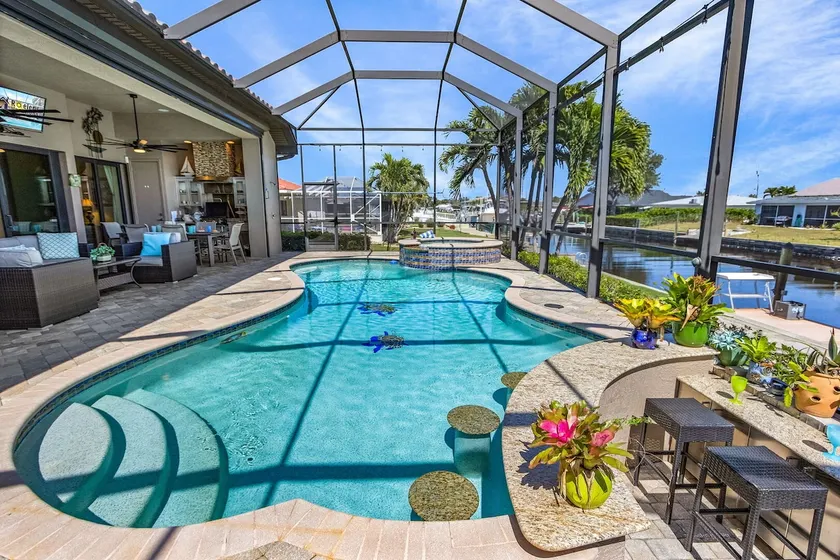 Roelens Vacations-Marée de la Villa Triton- Cape Coral - Image 1